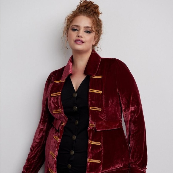 NWT Torrid 00 M/L Velvet Pirate Dress Coat Halloween Costume, Medium, Large, 10 - Picture 3 of 6